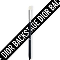 DIOR BACKSTAGE LARGE SMUDGING BRUSH NO. 23