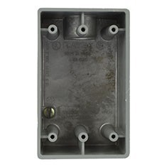 CAJA RECTANGULAR DE 1/2 PULGADA