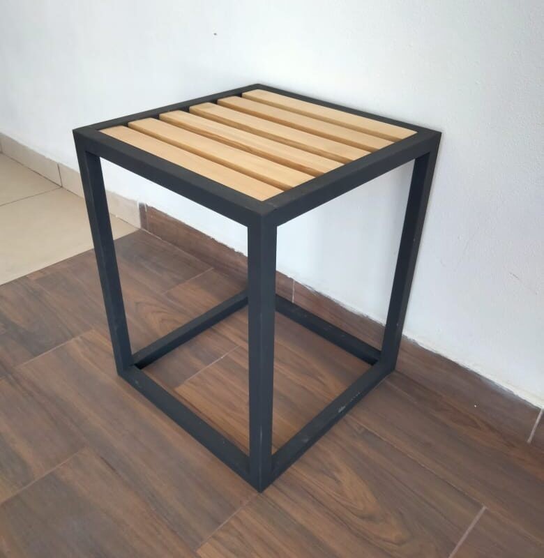 Mesa Lateral Innova