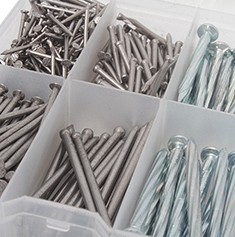 CAJA SURTIDA DE CLAVOS