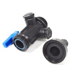 MULTICONECTOR RESISTENTE CON VÁLVULA Y TUERCA